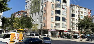 OSMANCIK CADDESİ ÜZERİNDE 3+1 DAİRE