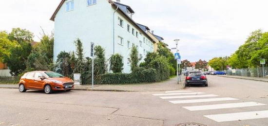 Helle und freundliche 3-Zi.-EG-Wohnung auf 62 m² mit Balkon in zentraler Lage von Hanau!