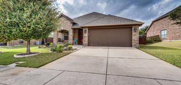 2805 Glenbrook Dr, Midlothian, TX 76065