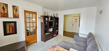 Appartement  à vendre, 3 pièces, 2 chambres, 48 m²