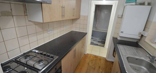 Terraced house to rent in Cowper Road, Rainham RM13