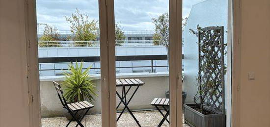 Location Studio Suresnes 28m2 avec terrasse