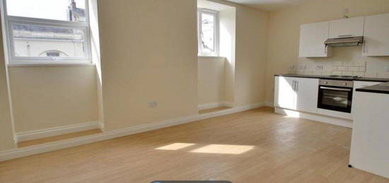 Flat to rent in Union Street, Plymouth PL1