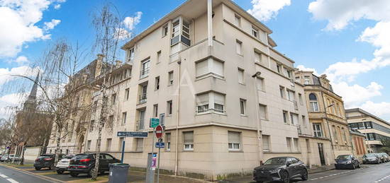 Appartement  à louer, 2 pièces, 1 chambre, 52 m²