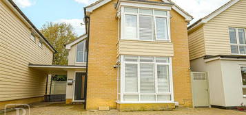 3 bedroom detached house