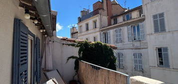 Loue T2 38m2 + 10m2 terrasse Marseille 5e