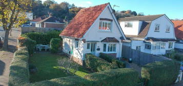 2 bedroom detached house