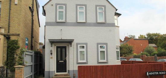 4 bedroom detached house