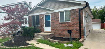 23805 Elmira St, Saint Clair Shores, MI 48082