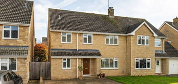 4 bed semi-detached house for sale