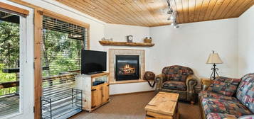 300 Bay Point Dr UNIT 18CD, Whitefish, MT 59937