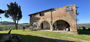 Rustico e casale in vendita a San Vincenzo a Torri