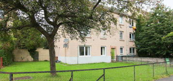 2 bedroom ground floor flat for sale