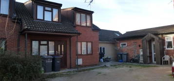 2 bedroom detached house to rent