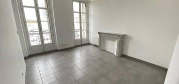 Appartement  à louer, 2 pièces, 1 chambre, 42 m²