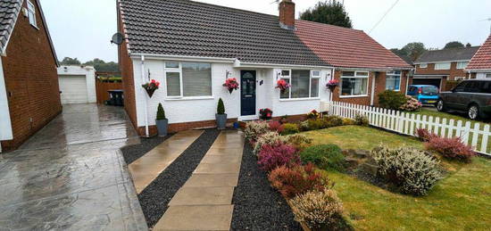 2 bedroom semi-detached bungalow for sale