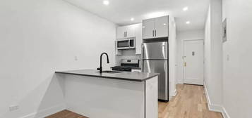 3286 33rd St Unit A6, Astoria, NY 11106