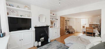 2 bedroom terraced house