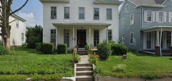 471 State St, Enola, PA 17025