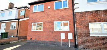 4 bedroom semi-detached house