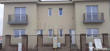 Duplex - toate utilitatile - la asfalt - iluminat stradal