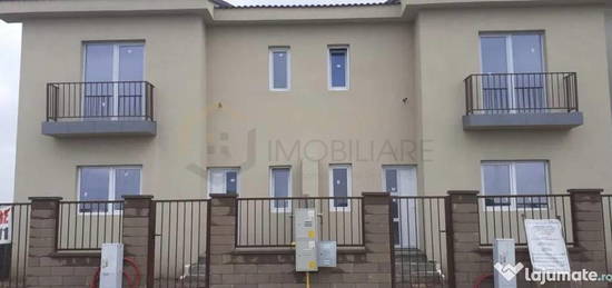 Duplex - toate utilitatile - la asfalt - iluminat stradal