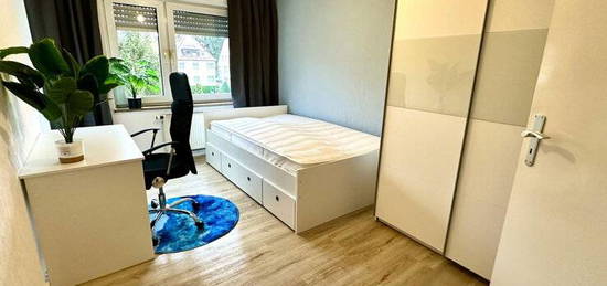 WG-Zimmer mit Balkon, Stuttgart Bad Cannstatt, neu möbliert+ renoviert