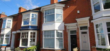 6 bedroom terraced house