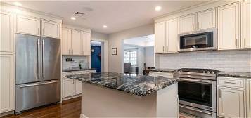 60 Cleverly Ct Unit 3, Quincy, MA 02169