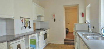 6 bedroom terraced house