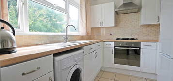 3 bed flat to rent