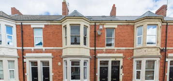 6 bedroom terraced house