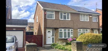 3 bedroom semi-detached house