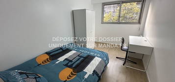 Location appartement 5 pièces 12 m²