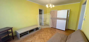 Apartament 2 camere si balcon zona Centrala