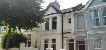 5 bed terraced house to rent