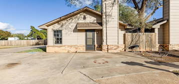 6102 37th St Apt A, Lubbock, TX 79407