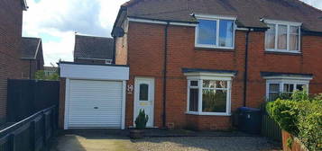 3 bedroom semi-detached house to rent