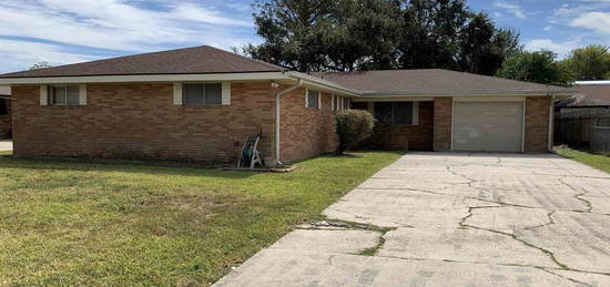 808 Sycamore St, Morgan City, LA 70380