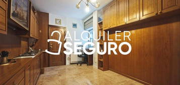 Piso de alquiler en De Luis Ruiz, Ventas