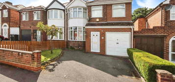 3 bed semi-detached house for sale