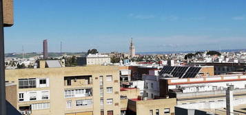 Piso en plaza Ruiz de Alda, Parque María Luisa - Huerta de la Salud - Giralda Sur, Sevilla