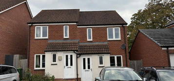 2 bedroom semi-detached house to rent