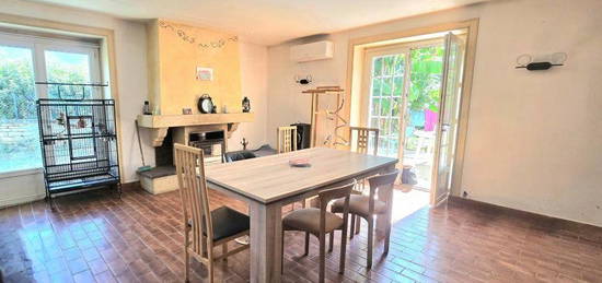 Maison  à vendre, 5 pièces, 7 chambres, 245 m²