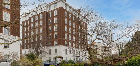 Flat to rent in Fitzjames Avenue, London W14