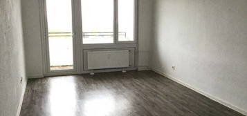 Moderne Wohnung mit Balkon und toller Aussicht kurzfristig verfügbar