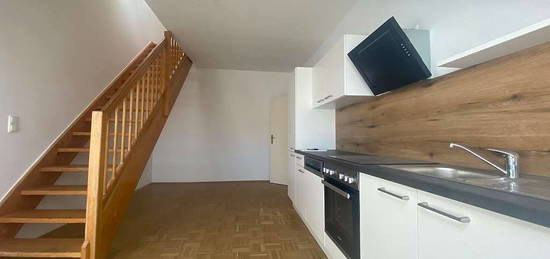 Attraktive 3-Zimmer-Dachgeschoss-Maisonette mit Schlossbergblick - Keplerstraße 83