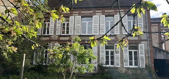 Maison  à vendre, 10 pièces, 6 chambres, – m²