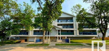 5212 48th Ave #102, Wetaskiwin, AB T9A 0N3