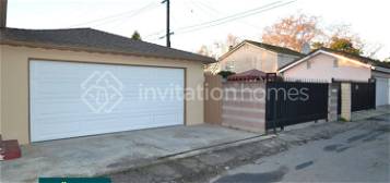 9925 Orange Ave, South Gate, CA 90280